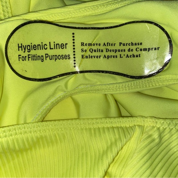 Coastal Waves Plunge Neckline Vibrant Yellow Swimsuit Women’s Size 3X - Picture 3 of 9